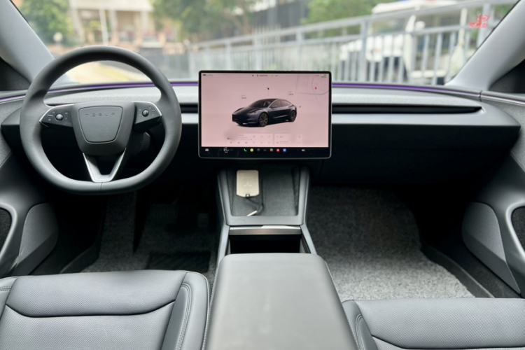 Used Tesla Model 3 2025 Rear-Wheel-Drive Version Interior 5