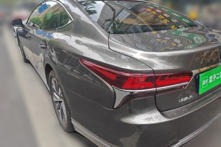 Used Lexus LS 2020 500h Excellence Edition China VI standard
