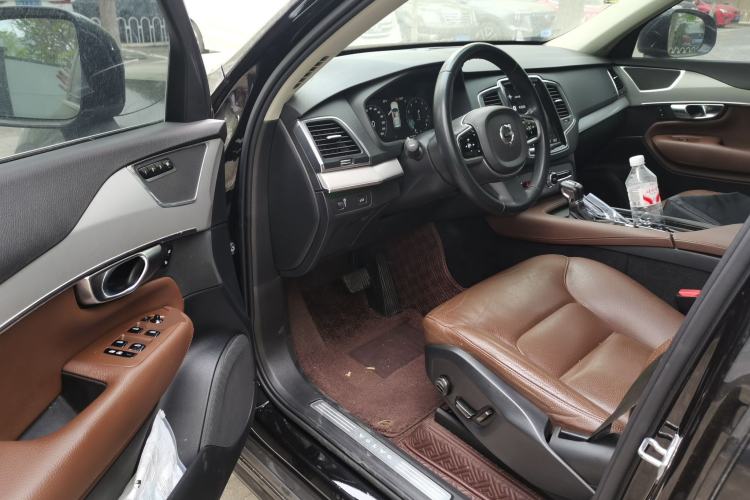 Used Volvo XC90 2020 T5 SmartDrive Luxury 7-Seater Driver Seat