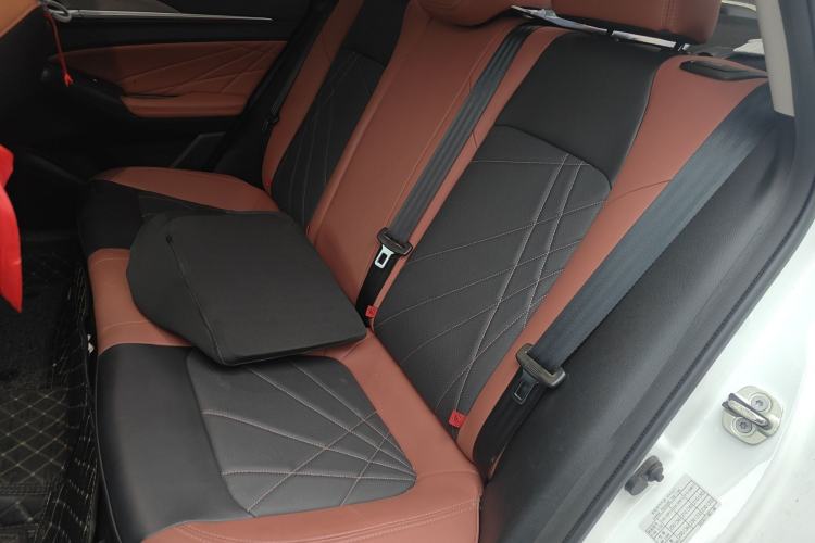 Used CHANGAN Eado 2023 Changan Edition PLUS Blue Whale NE 1.4T GDI DCT Prestige Version Left Rear Seat