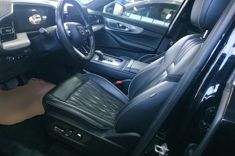 Used GAC Trumpchi GS8 2022 Flagship Series 2.0 TGDI Four-Wheel Drive Luxury Smart Connectivity Version (7 Seats)
