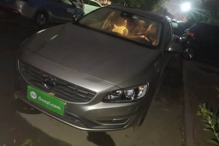 Used Volvo V60 2014 T5 Zhiyi Edition