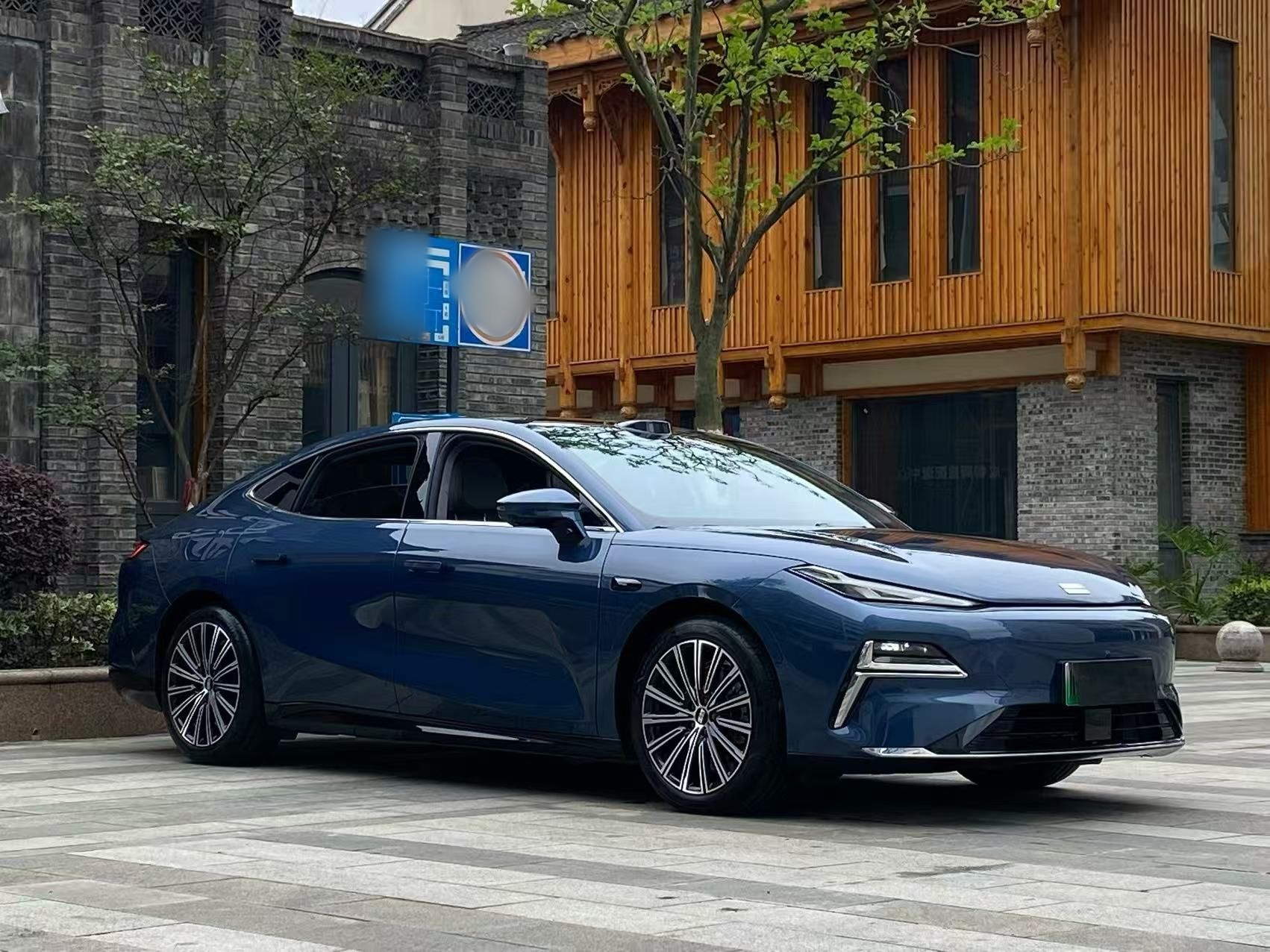 Geely Galaxy 8 2025 130km EM-P Starship Edition — снимка 3