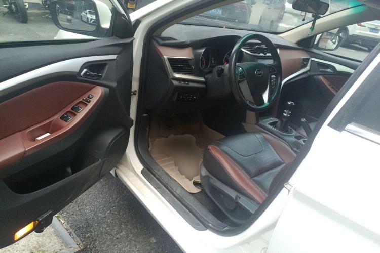 Used BYD G5 2014 1.5TI Manual Luxury Edition