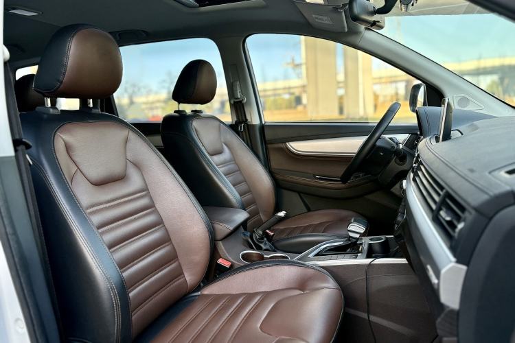 Used FORTHING Joyear X6 2017 Enjoy Series 1.5T CVT Luxury Model
