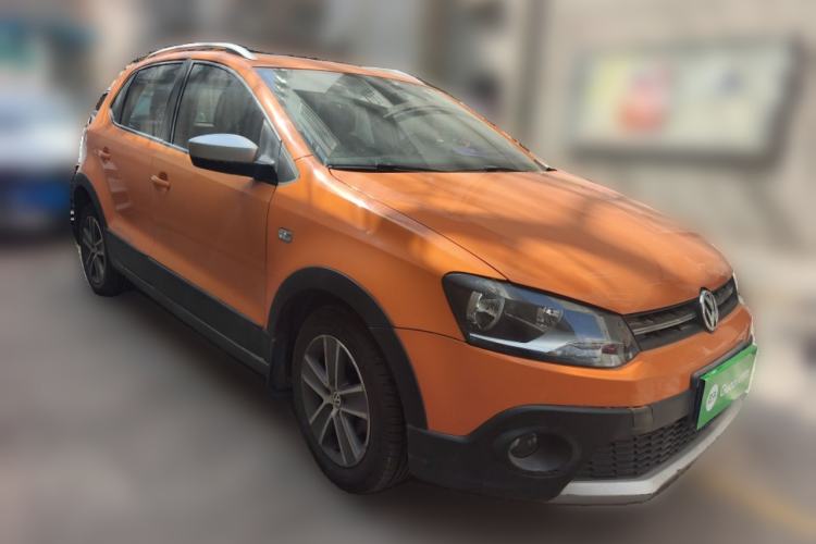 Used Volkswagen Polo 2012 1.6L Cross Polo Automatic Transmission Front Right 45 Deg