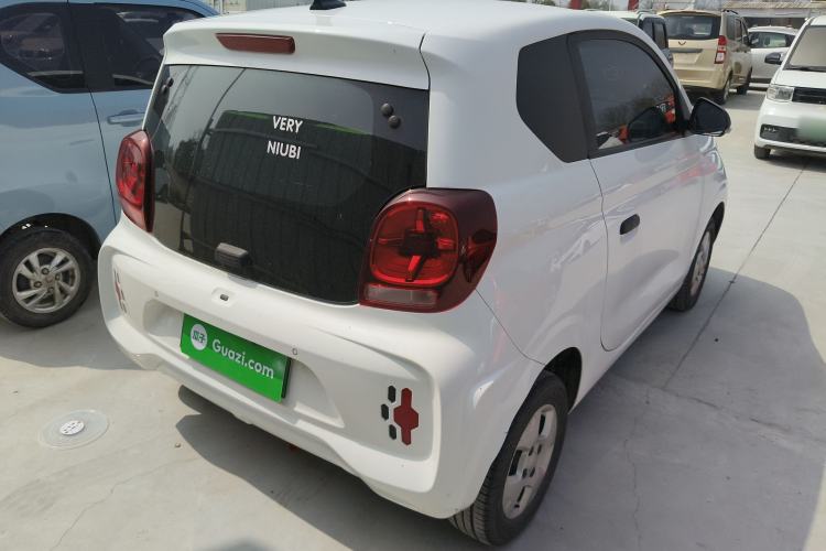 Used Roewe Clever 2021 302 km New Four-Seater Super-Efficient Version
