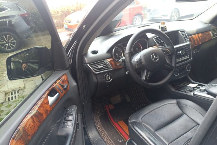 Used Mercedes-Benz M-Class 2014 ML 400 4MATIC Dynamic Model