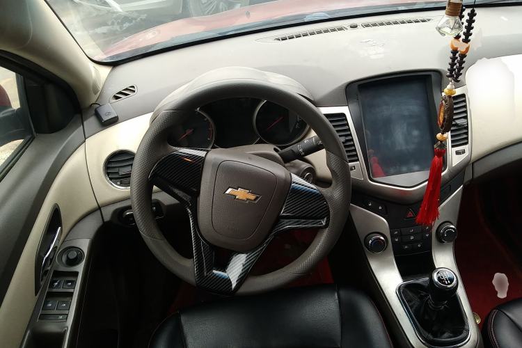 Used Chevrolet Cruze 2015 1.5L Classic SL MT Steering Wheel