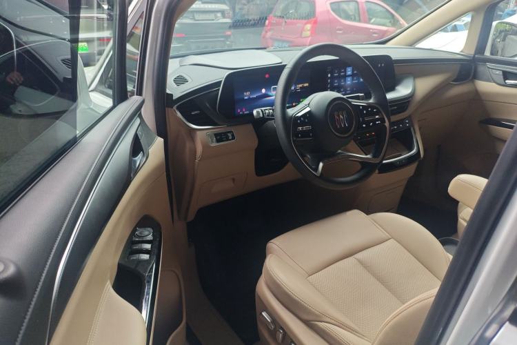 Used Buick GL8 New Energy 2025 Lu Shang Luxury Edition 7-Seater Driver Seat