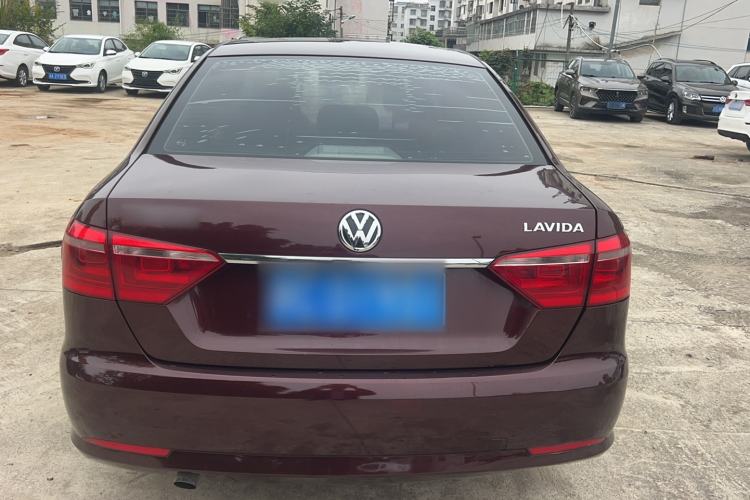 Used Volkswagen Lavida 2013 Revised Classic 1.6L Automatic Fashion Edition