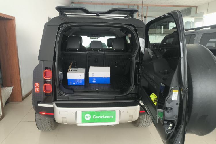 Used Land Rover Defender 2023 Facelift 110 3.0T P400 Dark Edition