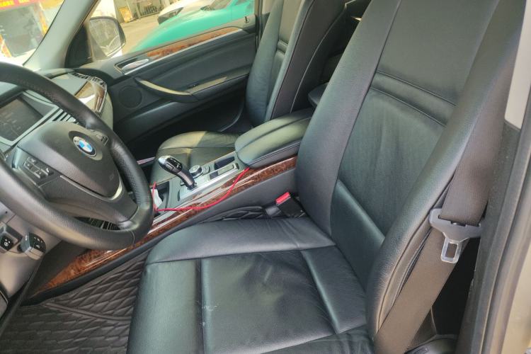 Used BMW X5 2011 xDrive35i Luxury Model
