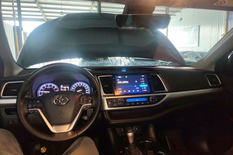 Used Toyota Highlander 2021 2.0T Four-Wheel Drive Luxury Edition 7 Seats Center Console