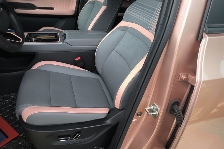 Used AION Y 2022 70 Tech Edition Lithium Iron Phosphate
