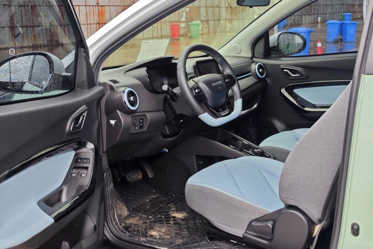 Used Chery New Energy Little Ant 2022 Revised Version Sweet Pink Edition Half-Sugar Version Lithium Iron Phosphate 30.7 kWh 30 kW 301 km