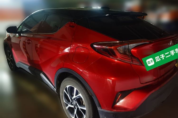 Used Toyota C-HR 2018 2.0L Luxury Sunroof Version China VI Standard
