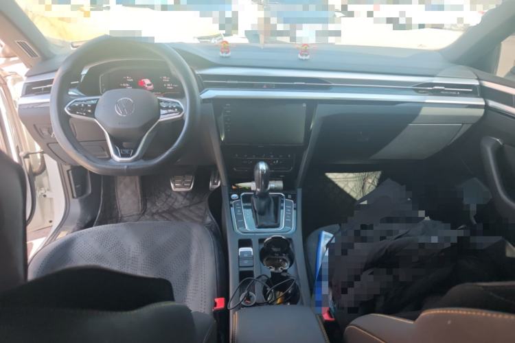 Used Volkswagen FAW-Volkswagen CC 2024 380TSI Striking Edition Center Console