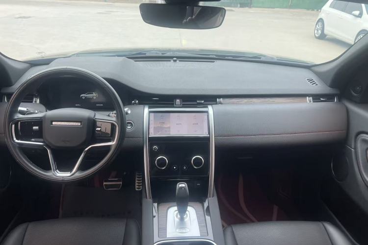 Used Land Rover Discovery Sport 2022 249 PS R-Dynamic S Performance Edition 5 Seats Interior 3