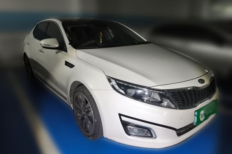 Used Kia K5 2014 2.0L Automatic LUXURY Front Right 45 Deg