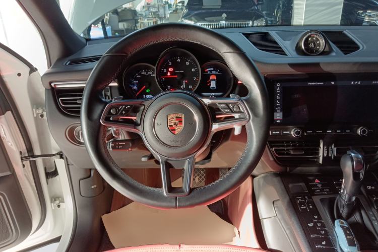 Used Porsche Macan 2018 Macan 2.0T Steering Wheel