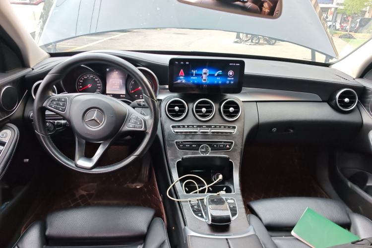 Used Mercedes-Benz C-Class 2018 C 200 L Sport Edition Center Console