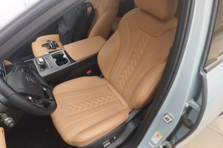 Used BYD Song L DM-i 2024 160 km Excellence Version Left Front Seat