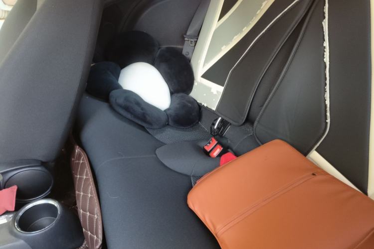 Used MINI 2011 1.6L ONE
