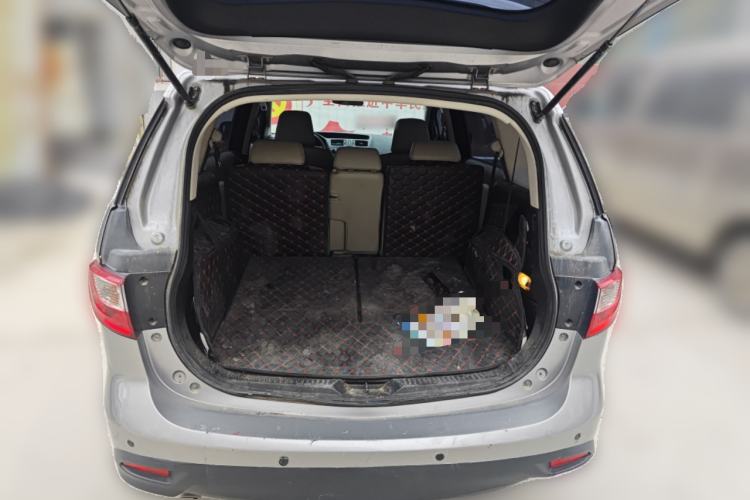 Used Mazda 5 2013 2.0L Automatic Luxury Edition Trunk