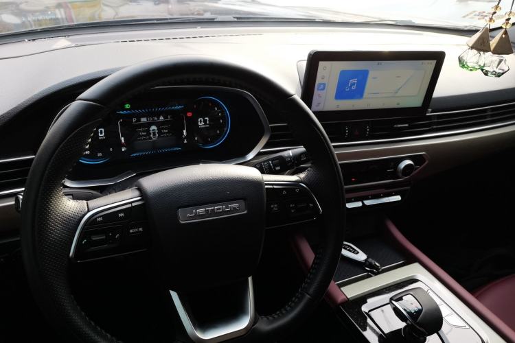 Used JETOUR X70 2024 1.5T DCT Glory PRO 7-Seater
