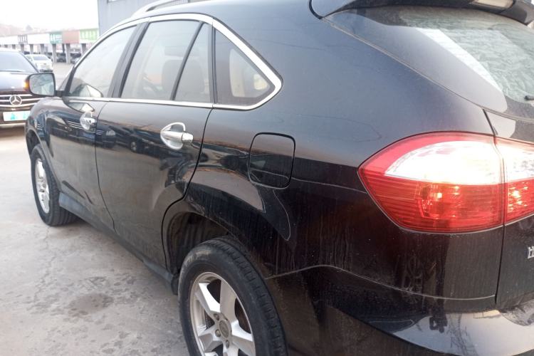 Used BYD S6 2014 2.0L Manual Luxury 5-Seater