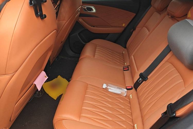 Used NETA L 2024 Extended-Range 310 Flash-Charge Red Edition