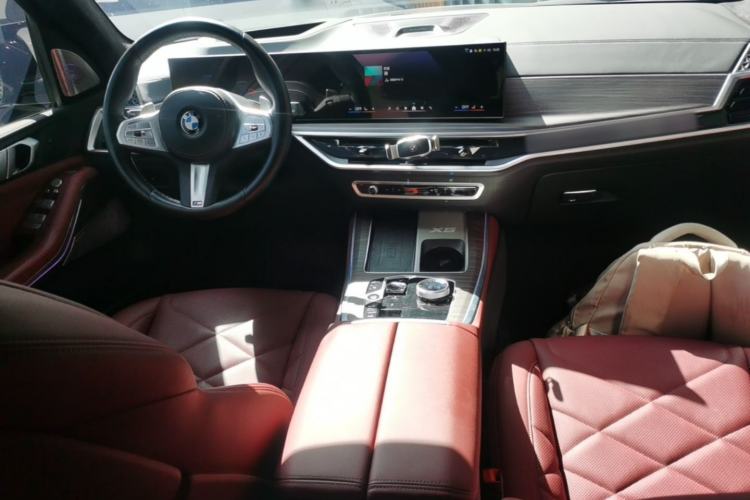 Used BMW X5 2023 xDrive 40Li M Sport Night Edition Package
