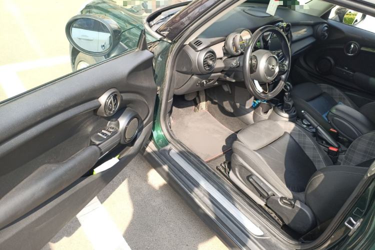 Used MINI MINI 2016 1.5T COOPER Avant-Garde