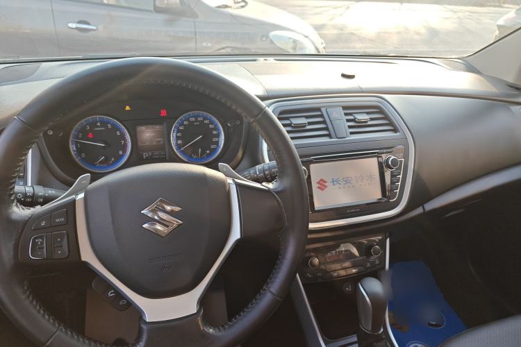 Used Suzuki S-Cross 2014 1.6L CVT Two-Wheel Drive Elite Version
