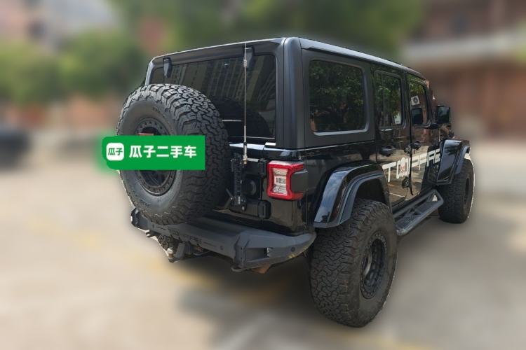 Used Jeep Wrangler 2019 2.0T Sahara Four-Door Version China VI Emission Standard
