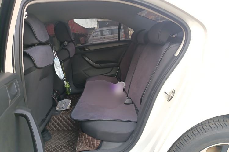 Used Volkswagen Santana 2015 1.6L Automatic Fashion Edition