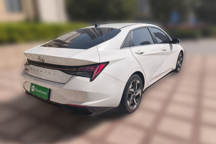 Used Hyundai Elantra 2022 1.5L CVT LUX Prestige Edition
