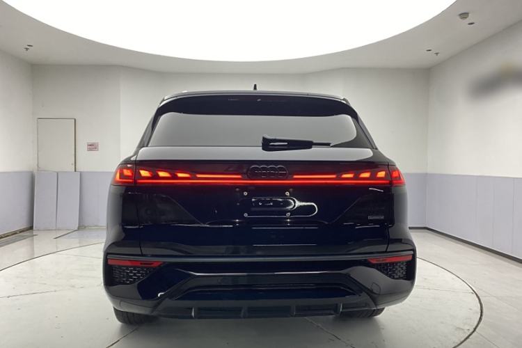 Used Audi Q6 2024 45 TFSI quattro Black Warrior Edition 6 Seats
