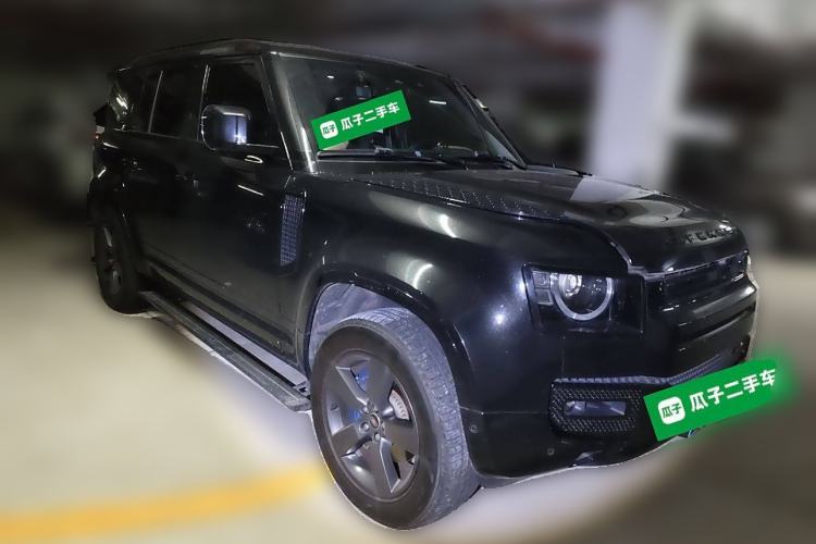 Used Land Rover Defender 2023 Facelift 110 3.0T P400 X-DYNAMIC HSE Front Right 45 Deg