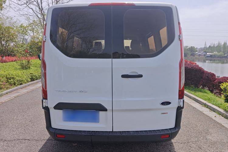 Used Ford Transit 2017 2.0T Diesel Multi-Purpose Commercial Vehicle Short Wheelbase Low Roof China V Standard
