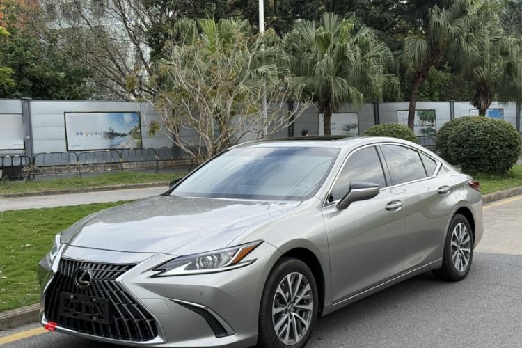 Used Lexus ES 2023 200 Excellence Edition