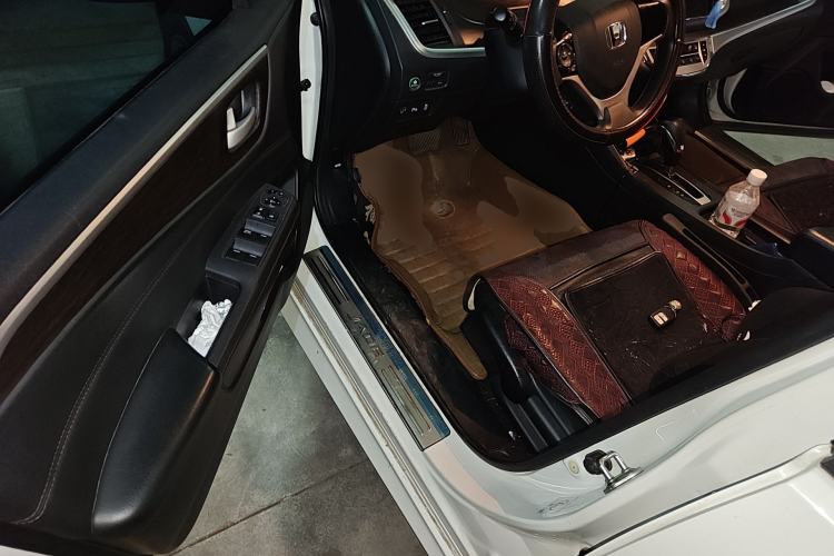 Used Honda Jade 2014 1.8L Automatic Comfort Elite Version 5 Seats
