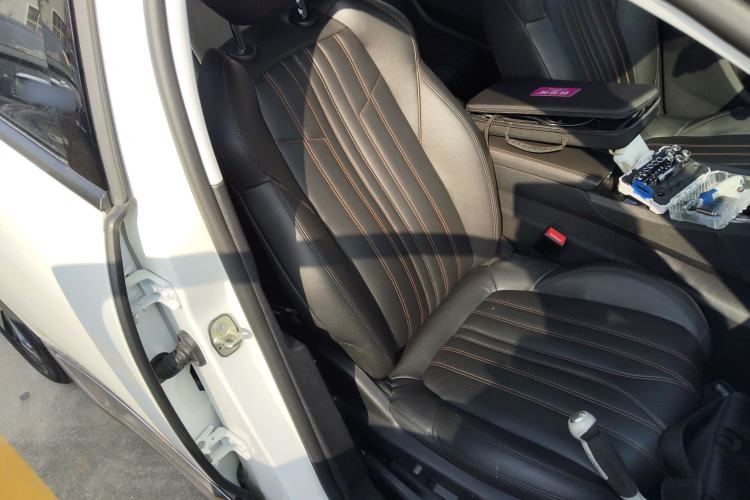 Used Peugeot 4008 2018 350THP Elite Edition Right Front Seat