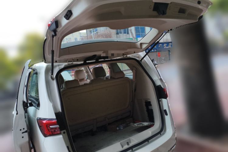 Used Buick GL8 2022 Land Cruiser Executive Class 652T Comfort Model
