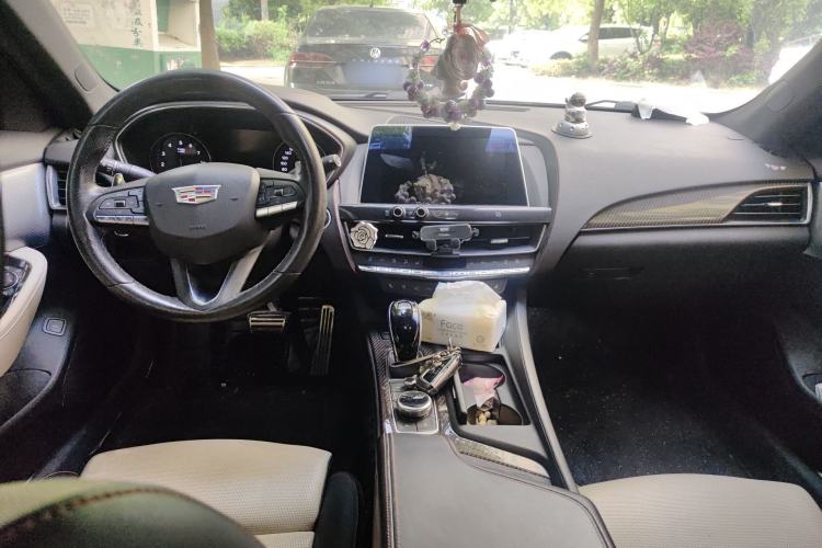 Used Cadillac CT5 2020 Revised 28T Platinum Sport Edition Center Console