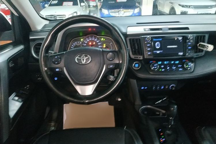 Used Toyota RAV4 2016 2.0L CVT Two-Wheel Drive Comfort Edition China V Standard