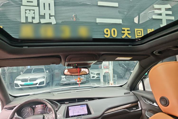 Used Cadillac XT4 2018 28T 4x4 Platinum Edition