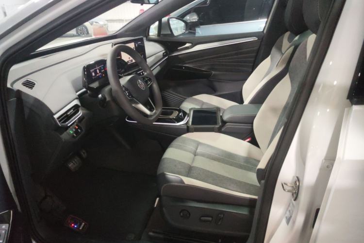 Used Volkswagen ID.4 CROZZ 2022 Long-Range PURE+ Edition Left Front Seat