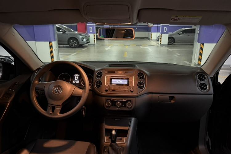 Used Volkswagen Tiguan 2016 280TSI Automatic Two-Wheel-Drive Silk Road Style Edition Audio And AC Panel